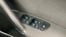 Volkswagen Golf 1.6 TDI SE 5dr [Nav] Diesel Estate